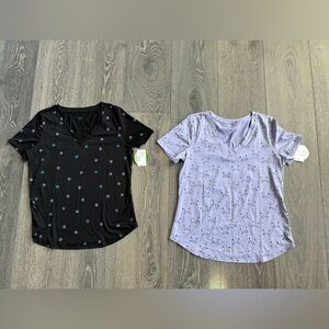 Lot of 2 Ricki's Basics Short Sleeve V-Neck Tee in Paw / Cat Print